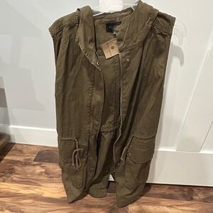 Casual Olive Green Vest with Hood
